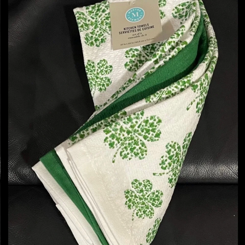 Martha Stewart St Patricks Shamrocks Kitchen Towels, Set of 3